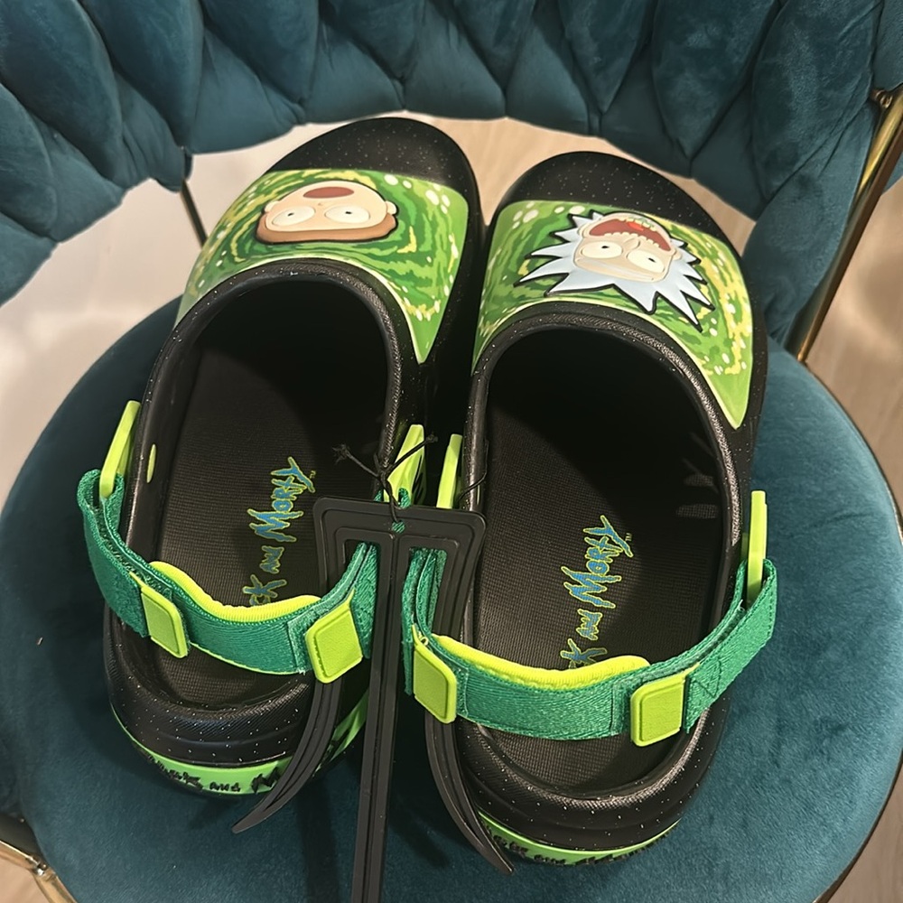 Rick and Morty Crocs with Strap - Size 9 - Picture 6 of 6